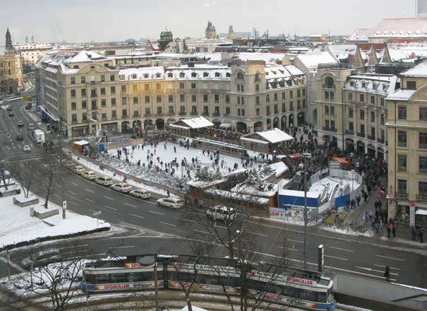 Münchner Eiszauber am Stachus